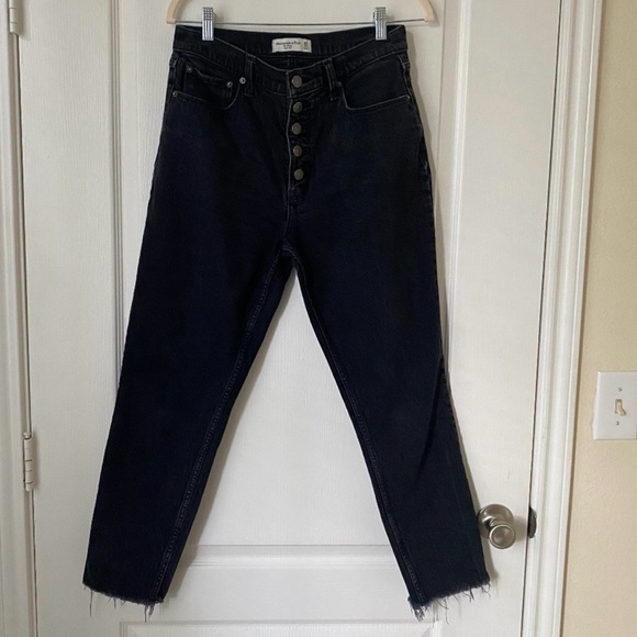 Abercrombie & Fitch Women's High Rise Black Jeans - Picture 2 of 5